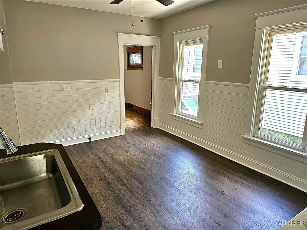 793 Tifft Street, Buffalo, New York 14220, Buffalo, New York 14220, 3 Bedrooms Bedrooms, 6 Rooms Rooms,1 BathroomBathrooms,Residential Lease,For Rent,793 Tifft Street, Buffalo, New York 14220,0,B1640069