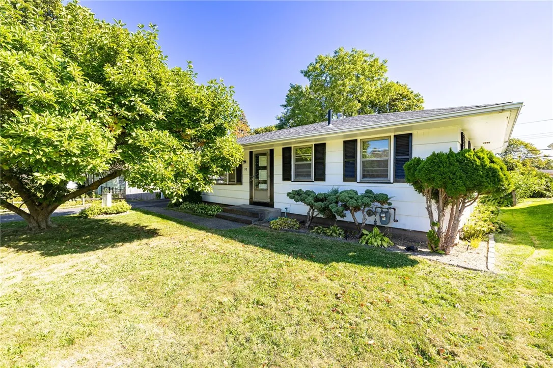 198 Skycrest Drive, Greece, New York 14616, Greece, New York 14616, 3 Bedrooms Bedrooms, 7 Rooms Rooms,1 BathroomBathrooms,Residential,Closed,198 Skycrest Drive, Greece, New York 14616,0,R1638059