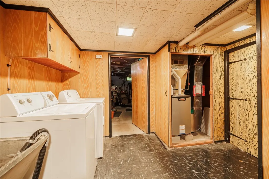 198 Skycrest Drive, Greece, New York 14616, Greece, New York 14616, 3 Bedrooms Bedrooms, 7 Rooms Rooms,1 BathroomBathrooms,Residential,Closed,198 Skycrest Drive, Greece, New York 14616,0,R1638059