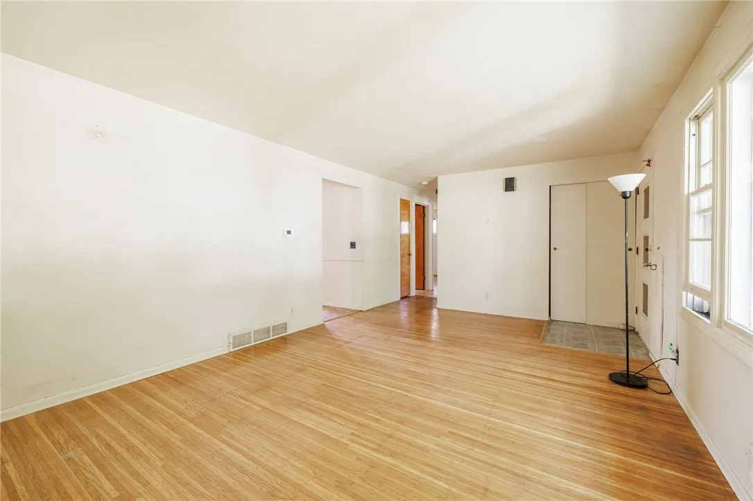 198 Skycrest Drive, Greece, New York 14616, Greece, New York 14616, 3 Bedrooms Bedrooms, 7 Rooms Rooms,1 BathroomBathrooms,Residential,Closed,198 Skycrest Drive, Greece, New York 14616,0,R1638059