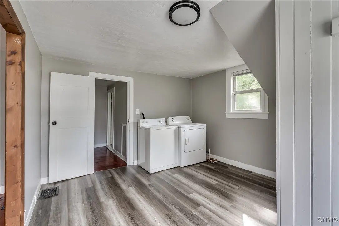 159 Murray Street, Cape Vincent, New York 13618, Cape Vincent, New York 13618, 4 Bedrooms Bedrooms, 9 Rooms Rooms,1 BathroomBathrooms,Residential,Closed,159 Murray Street, Cape Vincent, New York 13618,0,S1639200