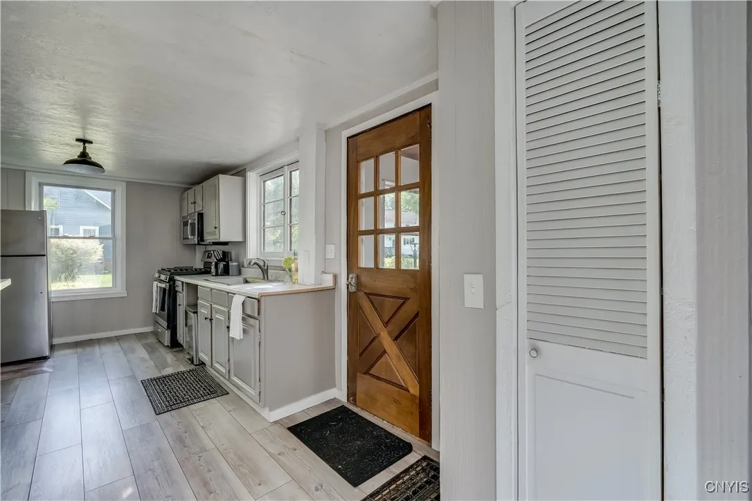 159 Murray Street, Cape Vincent, New York 13618, Cape Vincent, New York 13618, 4 Bedrooms Bedrooms, 9 Rooms Rooms,1 BathroomBathrooms,Residential,Closed,159 Murray Street, Cape Vincent, New York 13618,0,S1639200