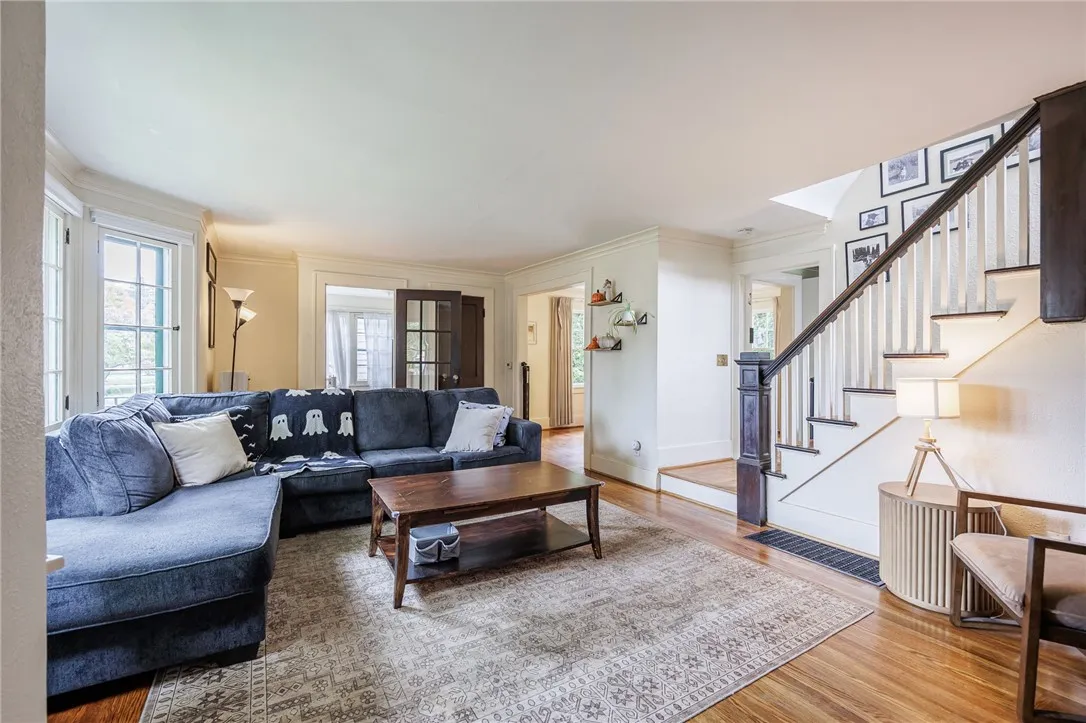 33 Elm Drive, Rochester, New York 14609, Rochester, New York 14609, 4 Bedrooms Bedrooms, 8 Rooms Rooms,1 BathroomBathrooms,Residential,Closed,33 Elm Drive, Rochester, New York 14609,0,R1640006