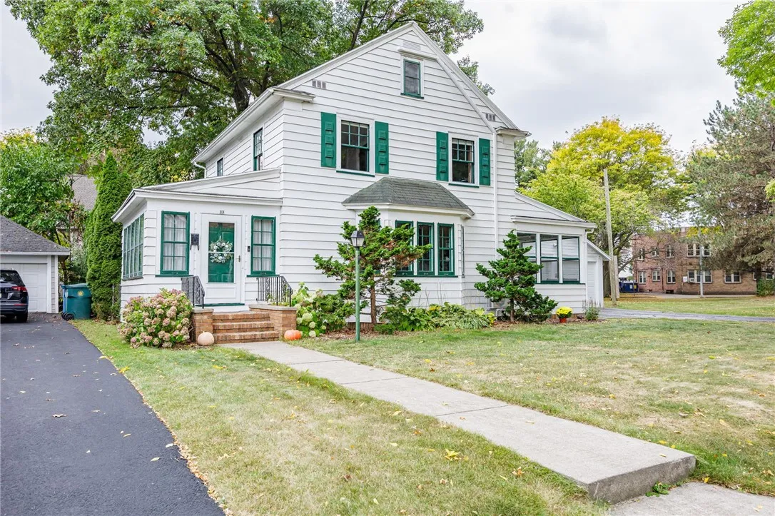 33 Elm Drive, Rochester, New York 14609, Rochester, New York 14609, 4 Bedrooms Bedrooms, 8 Rooms Rooms,1 BathroomBathrooms,Residential,Closed,33 Elm Drive, Rochester, New York 14609,0,R1640006