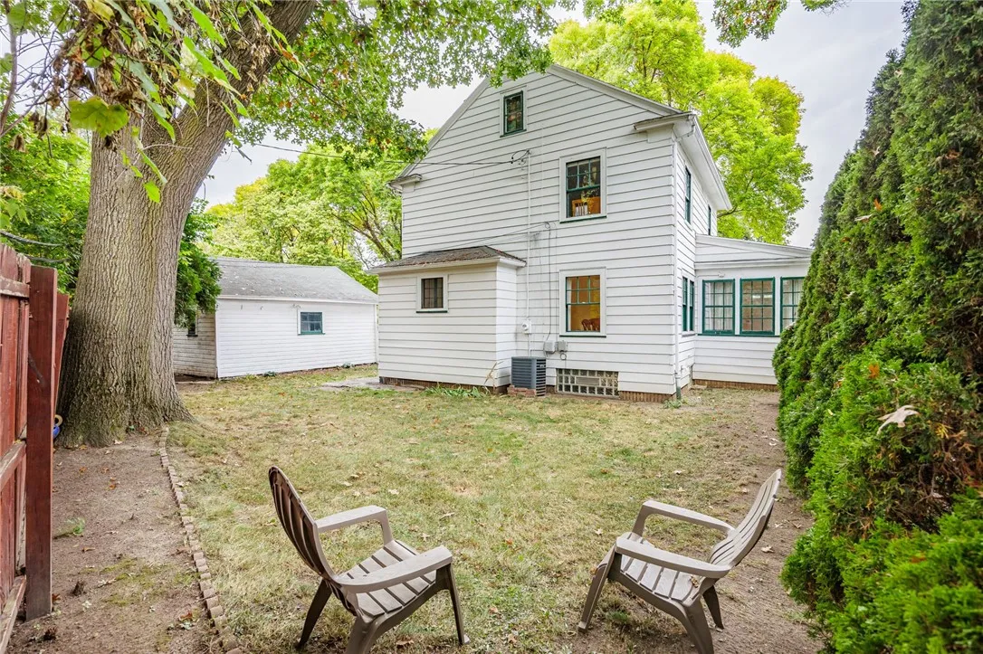 33 Elm Drive, Rochester, New York 14609, Rochester, New York 14609, 4 Bedrooms Bedrooms, 8 Rooms Rooms,1 BathroomBathrooms,Residential,Closed,33 Elm Drive, Rochester, New York 14609,0,R1640006