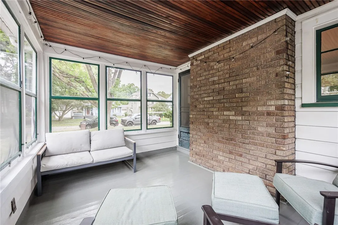 33 Elm Drive, Rochester, New York 14609, Rochester, New York 14609, 4 Bedrooms Bedrooms, 8 Rooms Rooms,1 BathroomBathrooms,Residential,Closed,33 Elm Drive, Rochester, New York 14609,0,R1640006