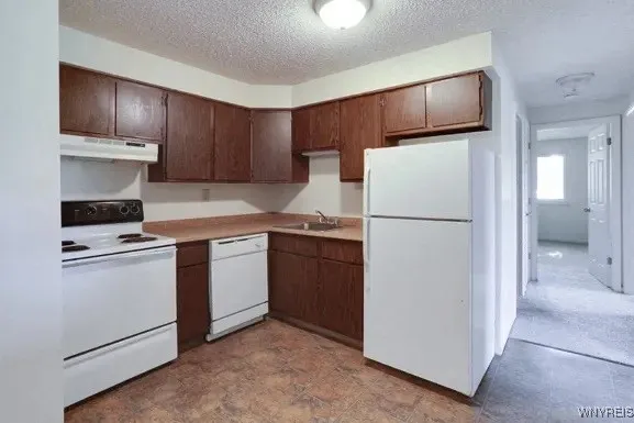 4357 Chestnut Ridge, Amherst, New York 14228, Amherst, New York 14228, 2 Bedrooms Bedrooms, 3 Rooms Rooms,1 BathroomBathrooms,Residential Lease,For Rent,4357 Chestnut Ridge, Amherst, New York 14228,0,B1640437