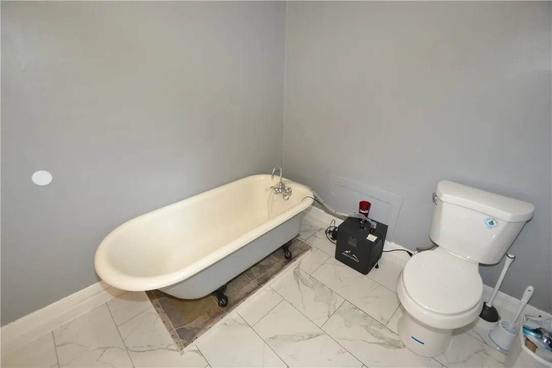 505 East Main Street, Palmyra, New York 14522, Palmyra, New York 14522, 4 Bedrooms Bedrooms, 8 Rooms Rooms,2 BathroomsBathrooms,Residential Lease,For Rent,505 East Main Street, Palmyra, New York 14522,0,R1640386