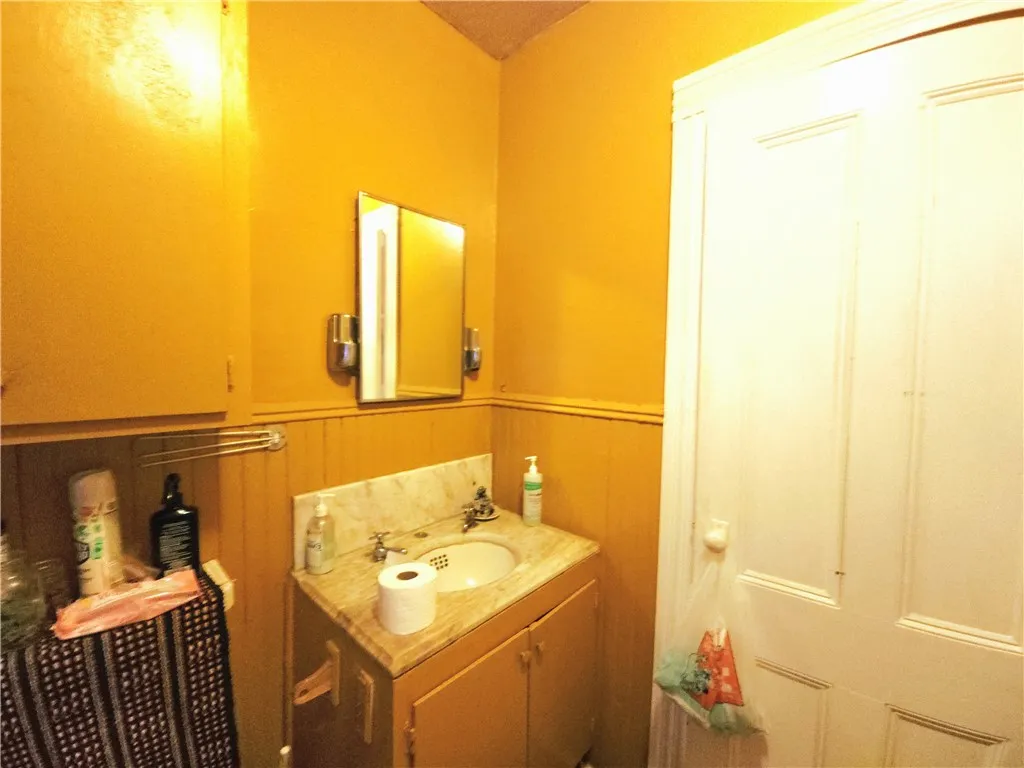 229 Crete Avenue, Elmira City, New York 14901, Elmira City, New York 14901, 3 Bedrooms Bedrooms, 7 Rooms Rooms,1 BathroomBathrooms,Residential,For Sale,229 Crete Avenue, Elmira City, New York 14901,0,R1637673