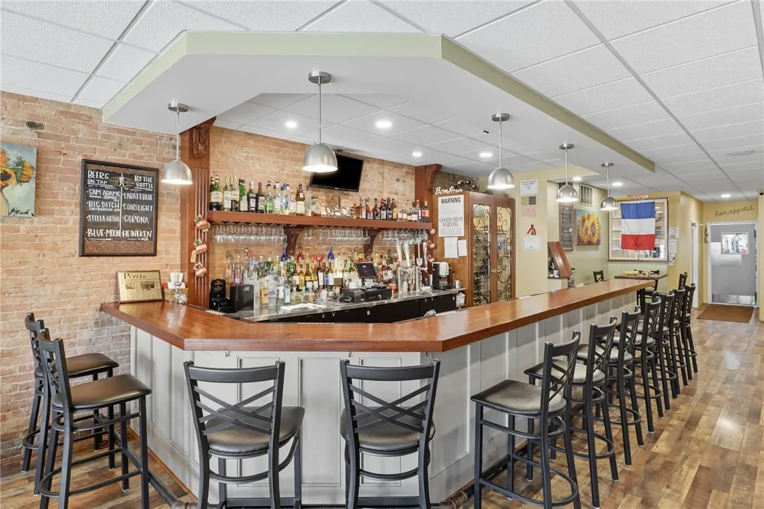 215 S Main St, Canandaigua City, New York 14424, Canandaigua City, New York 14424, ,Commercial Sale,For Sale,215 S Main St, Canandaigua City, New York 14424,0,R1640206