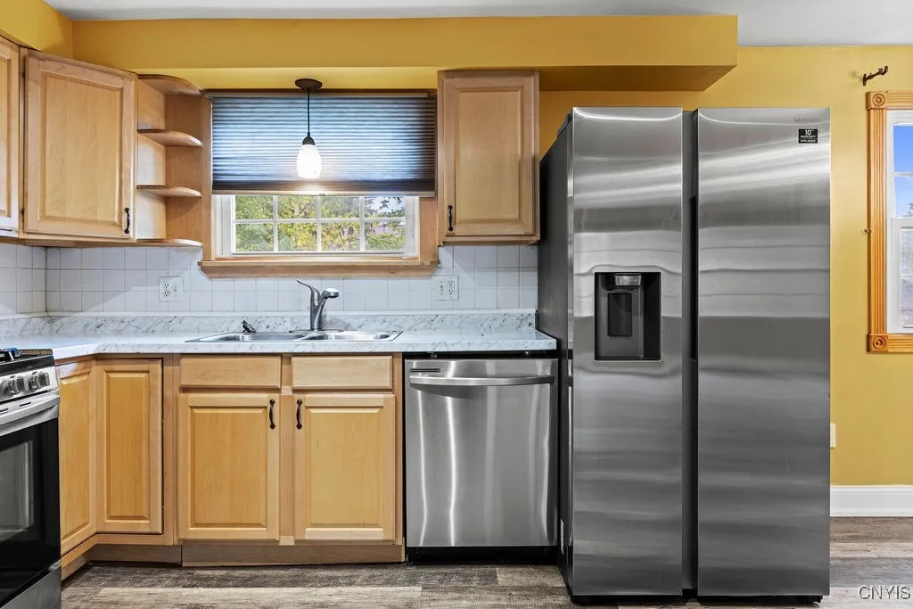 3059 Hayfield Lane, Lysander, New York 13027, Lysander, New York 13027, 3 Bedrooms Bedrooms, 10 Rooms Rooms,2 BathroomsBathrooms,Residential Lease,For Rent,3059 Hayfield Lane, Lysander, New York 13027,0,S1640085