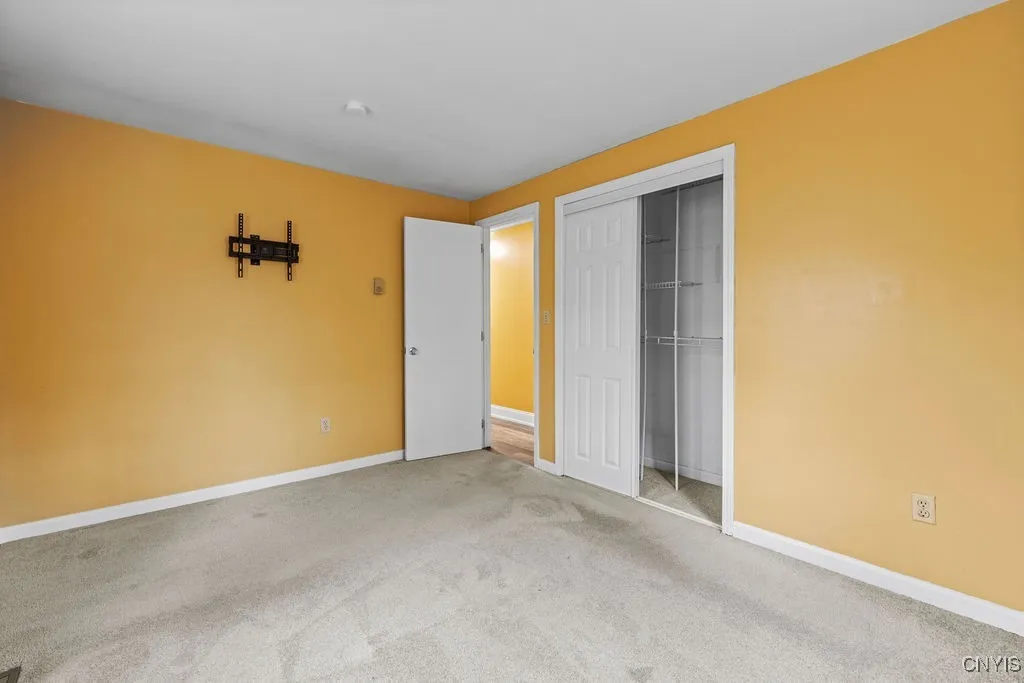 3059 Hayfield Lane, Lysander, New York 13027, Lysander, New York 13027, 3 Bedrooms Bedrooms, 10 Rooms Rooms,2 BathroomsBathrooms,Residential Lease,For Rent,3059 Hayfield Lane, Lysander, New York 13027,0,S1640085