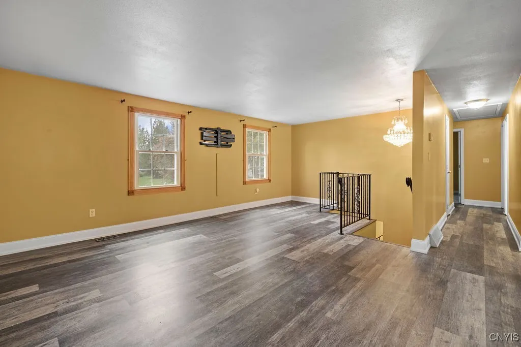 3059 Hayfield Lane, Lysander, New York 13027, Lysander, New York 13027, 3 Bedrooms Bedrooms, 10 Rooms Rooms,2 BathroomsBathrooms,Residential Lease,For Rent,3059 Hayfield Lane, Lysander, New York 13027,0,S1640085