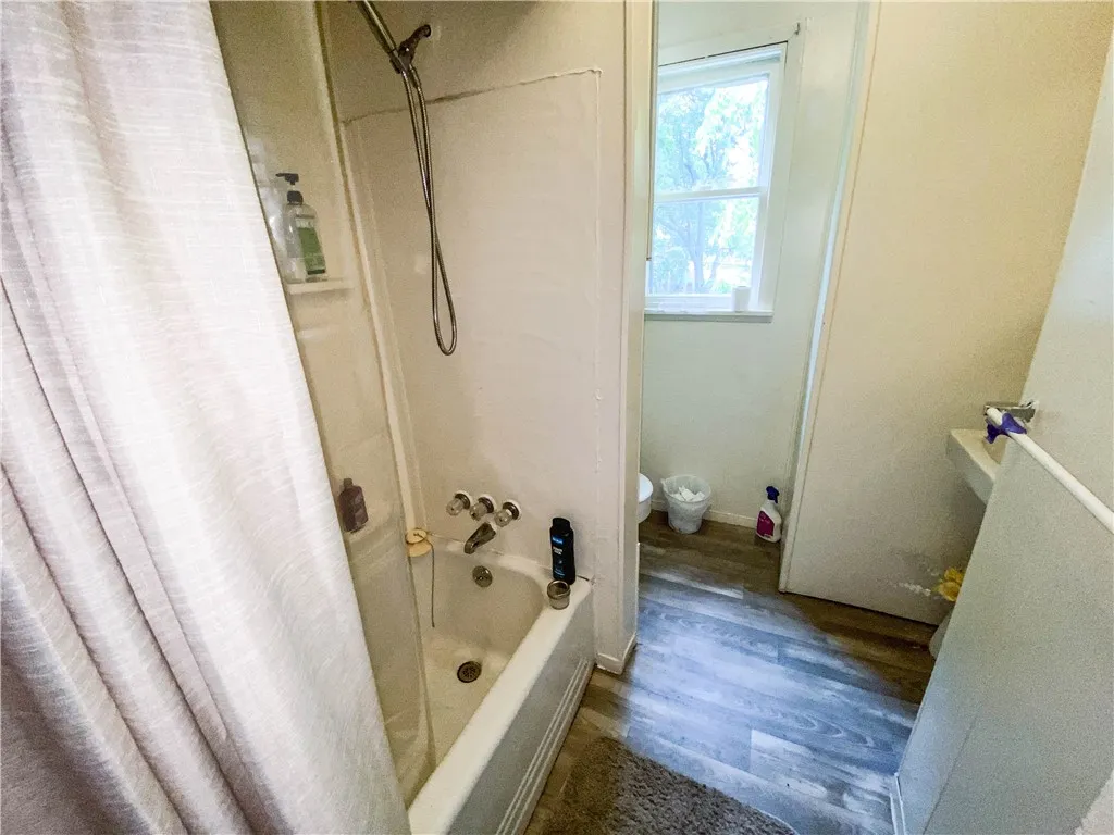 33 Finch Street, Rochester, New York 14613, Rochester, New York 14613, 4 Bedrooms Bedrooms, 8 Rooms Rooms,2 BathroomsBathrooms,Residential,For Sale,33 Finch Street, Rochester, New York 14613,0,R1640382