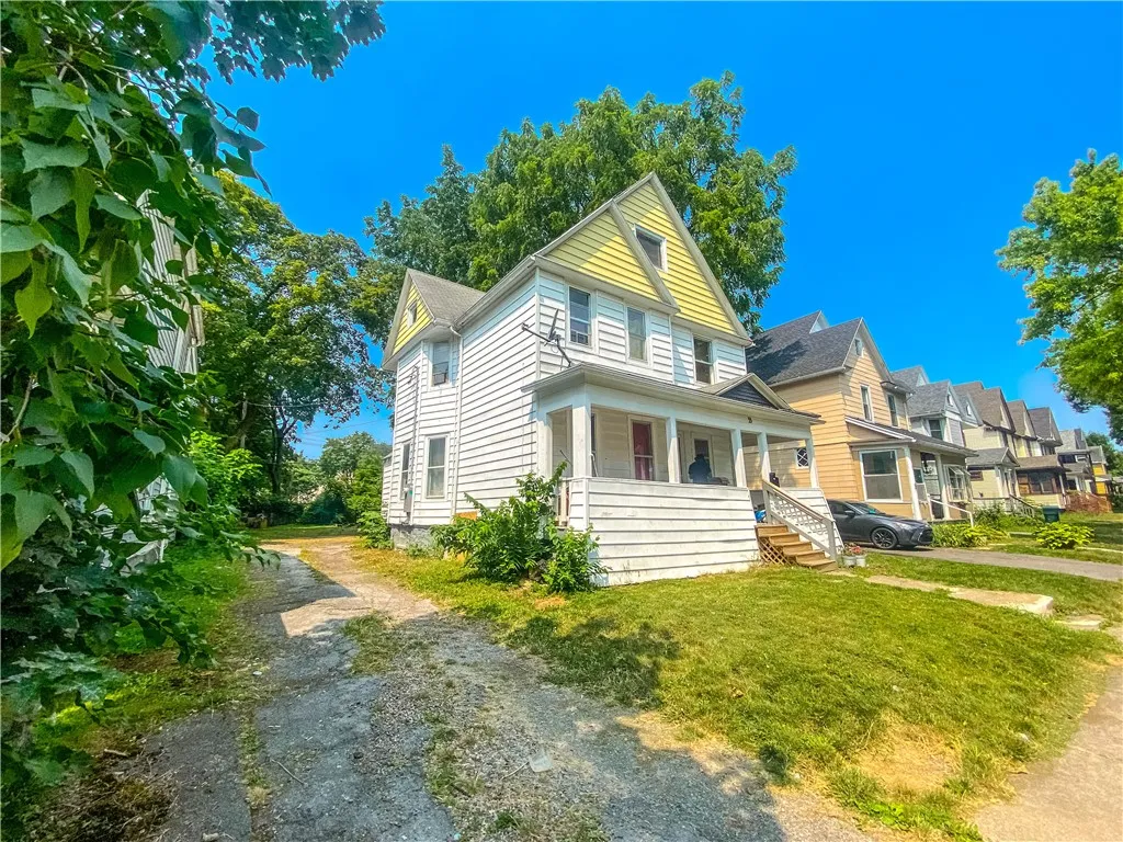 33 Finch Street, Rochester, New York 14613, Rochester, New York 14613, 4 Bedrooms Bedrooms, 8 Rooms Rooms,2 BathroomsBathrooms,Residential,For Sale,33 Finch Street, Rochester, New York 14613,0,R1640382