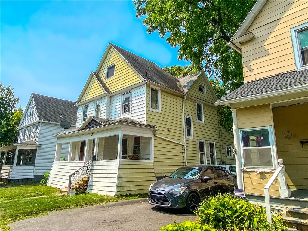 33 Finch Street, Rochester, New York 14613, Rochester, New York 14613, 4 Bedrooms Bedrooms, 8 Rooms Rooms,2 BathroomsBathrooms,Residential,For Sale,33 Finch Street, Rochester, New York 14613,0,R1640382