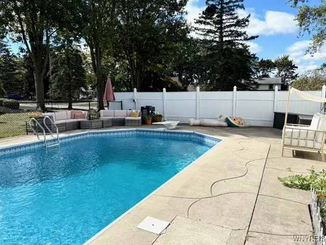 5085 Glenwood Drive, Clarence, New York 14221, Clarence, New York 14221, 3 Bedrooms Bedrooms, 8 Rooms Rooms,1 BathroomBathrooms,Residential,For Sale,5085 Glenwood Drive, Clarence, New York 14221,0,B1640039