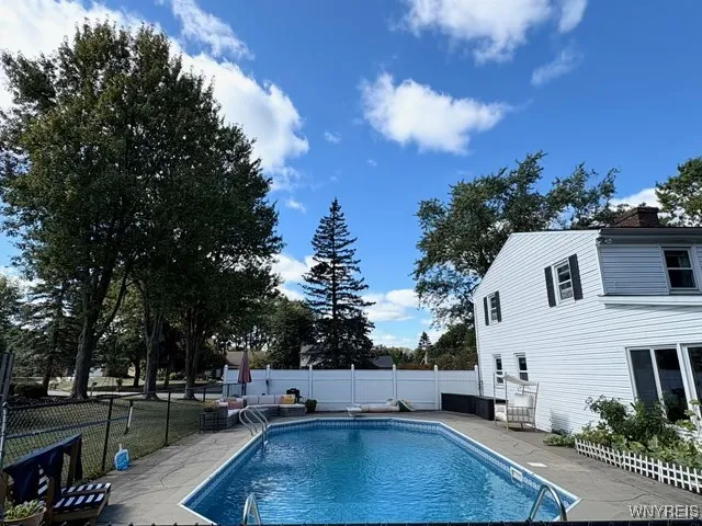 5085 Glenwood Drive, Clarence, New York 14221, Clarence, New York 14221, 3 Bedrooms Bedrooms, 8 Rooms Rooms,1 BathroomBathrooms,Residential,For Sale,5085 Glenwood Drive, Clarence, New York 14221,0,B1640039