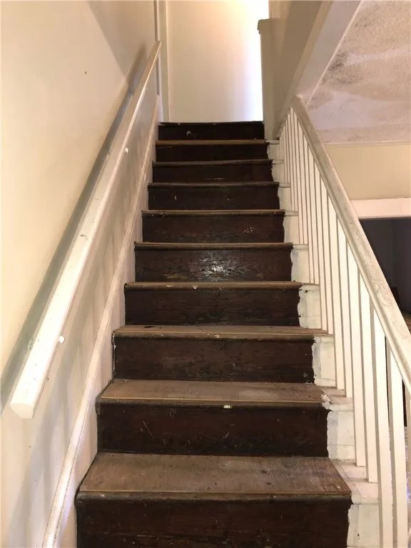 162 Chestnut Street, Oneonta, New York 13820, Oneonta, New York 13820, 3 Bedrooms Bedrooms, 8 Rooms Rooms,2 BathroomsBathrooms,Residential,For Sale,162 Chestnut Street, Oneonta, New York 13820,0,R1640490