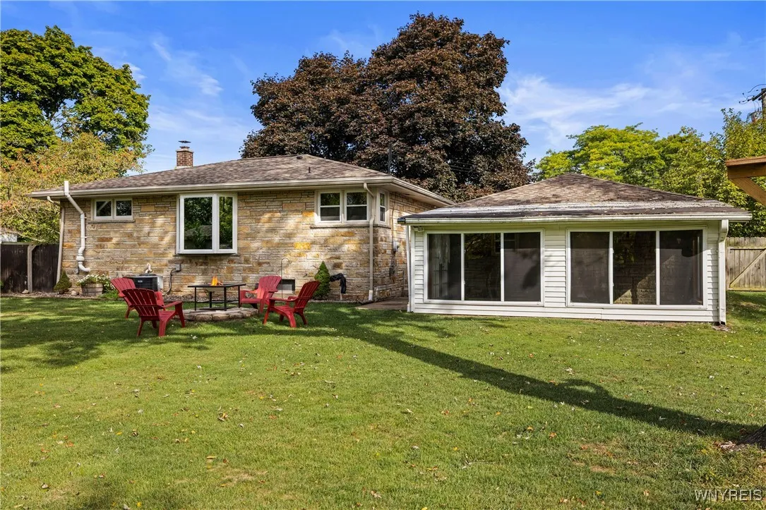 922 North Hewitt Drive, Lewiston, New York 14092, Lewiston, New York 14092, 2 Bedrooms Bedrooms, 5 Rooms Rooms,1 BathroomBathrooms,Residential,For Sale,922 North Hewitt Drive, Lewiston, New York 14092,0,B1640249
