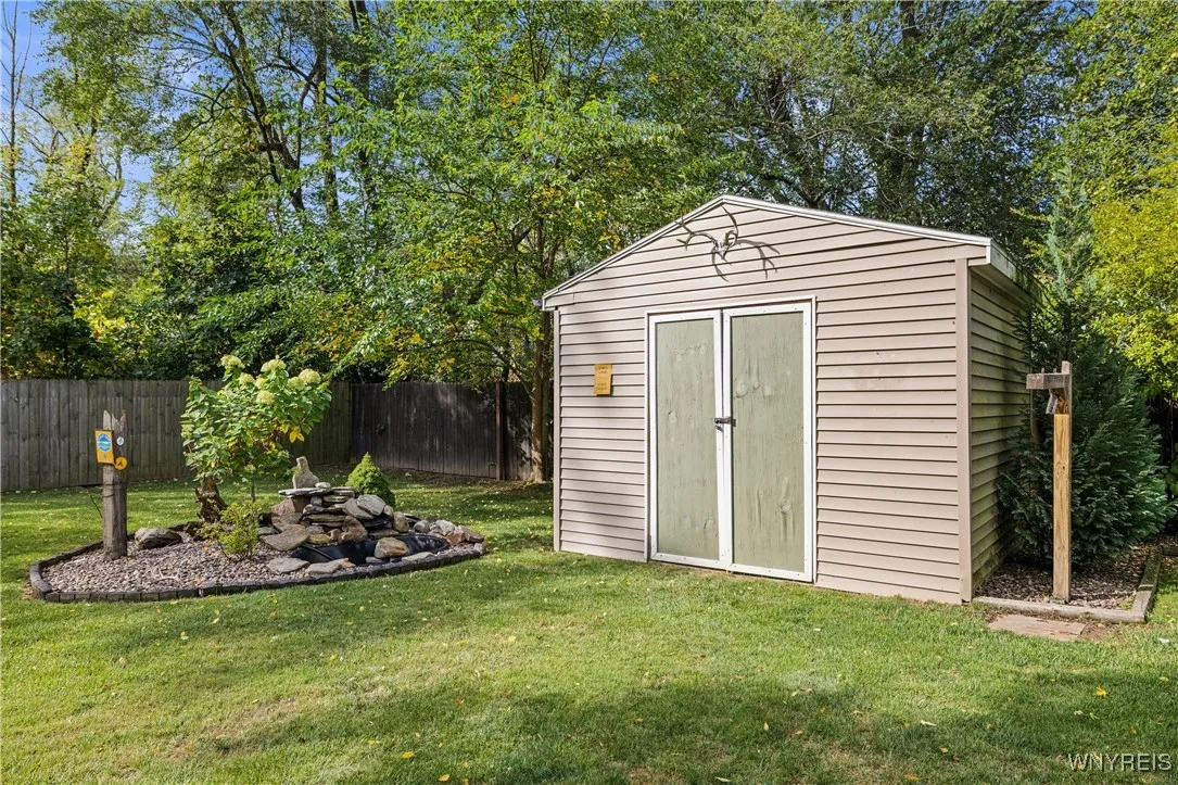 922 North Hewitt Drive, Lewiston, New York 14092, Lewiston, New York 14092, 2 Bedrooms Bedrooms, 5 Rooms Rooms,1 BathroomBathrooms,Residential,For Sale,922 North Hewitt Drive, Lewiston, New York 14092,0,B1640249