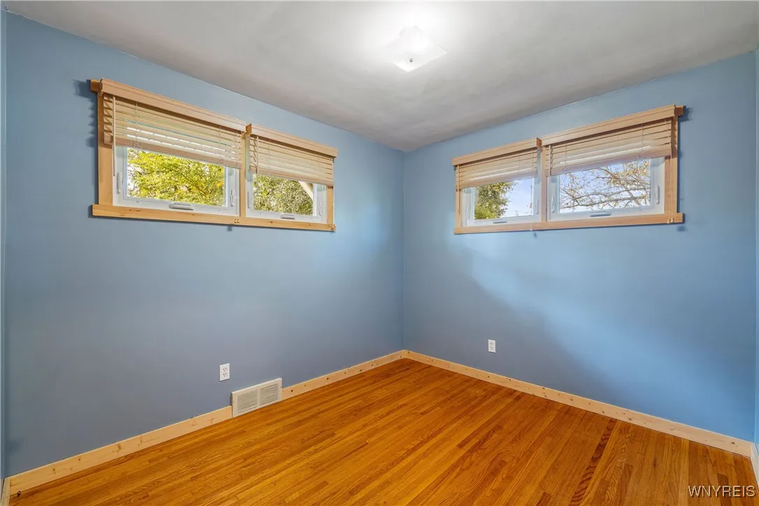 922 North Hewitt Drive, Lewiston, New York 14092, Lewiston, New York 14092, 2 Bedrooms Bedrooms, 5 Rooms Rooms,1 BathroomBathrooms,Residential,For Sale,922 North Hewitt Drive, Lewiston, New York 14092,0,B1640249