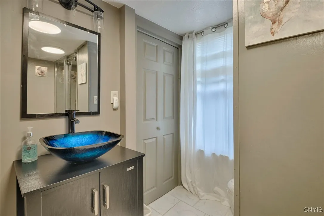 9 Anthony Street 2, Alexandria, New York 13607, Alexandria, New York 13607, 5 Bedrooms Bedrooms, 13 Rooms Rooms,2 BathroomsBathrooms,Residential,For Sale,9 Anthony Street 2, Alexandria, New York 13607,0,S1638038