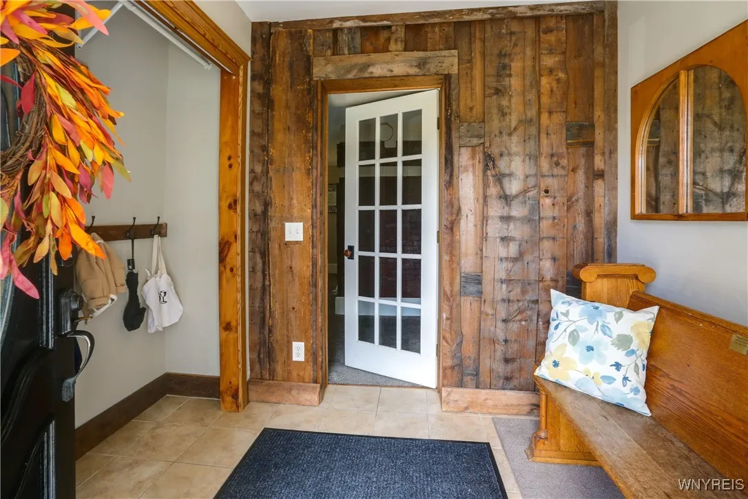 5540 Shimerville Road, Clarence, New York 14031, Clarence, New York 14031, 3 Bedrooms Bedrooms, 10 Rooms Rooms,2 BathroomsBathrooms,Residential,For Sale,5540 Shimerville Road, Clarence, New York 14031,0,B1640236
