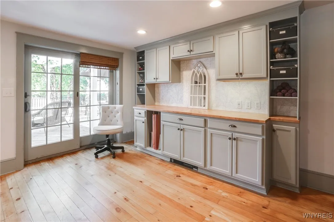 5540 Shimerville Road, Clarence, New York 14031, Clarence, New York 14031, 3 Bedrooms Bedrooms, 10 Rooms Rooms,2 BathroomsBathrooms,Residential,For Sale,5540 Shimerville Road, Clarence, New York 14031,0,B1640236
