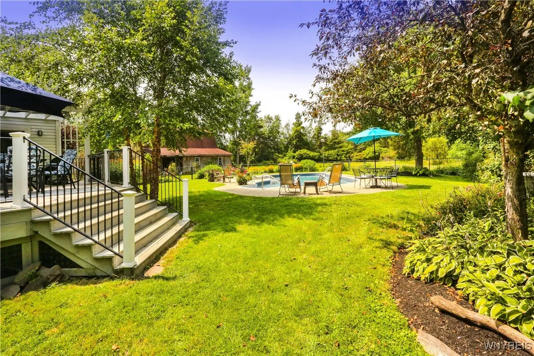 5540 Shimerville Road, Clarence, New York 14031, Clarence, New York 14031, 3 Bedrooms Bedrooms, 10 Rooms Rooms,2 BathroomsBathrooms,Residential,For Sale,5540 Shimerville Road, Clarence, New York 14031,0,B1640236