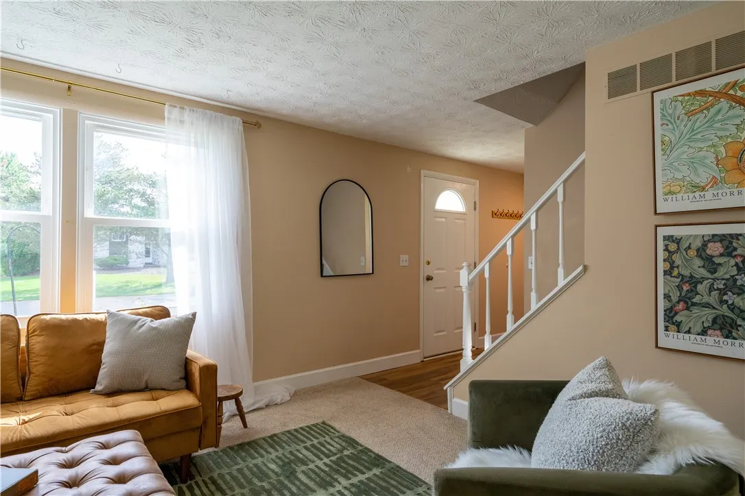 1440 North Chigwell Lane North Lane, Webster, New, Webster, New York 14580, 4 Bedrooms Bedrooms, 8 Rooms Rooms,2 BathroomsBathrooms,Residential,Closed,1440 North Chigwell Lane North Lane, Webster, New ,0,R1640142