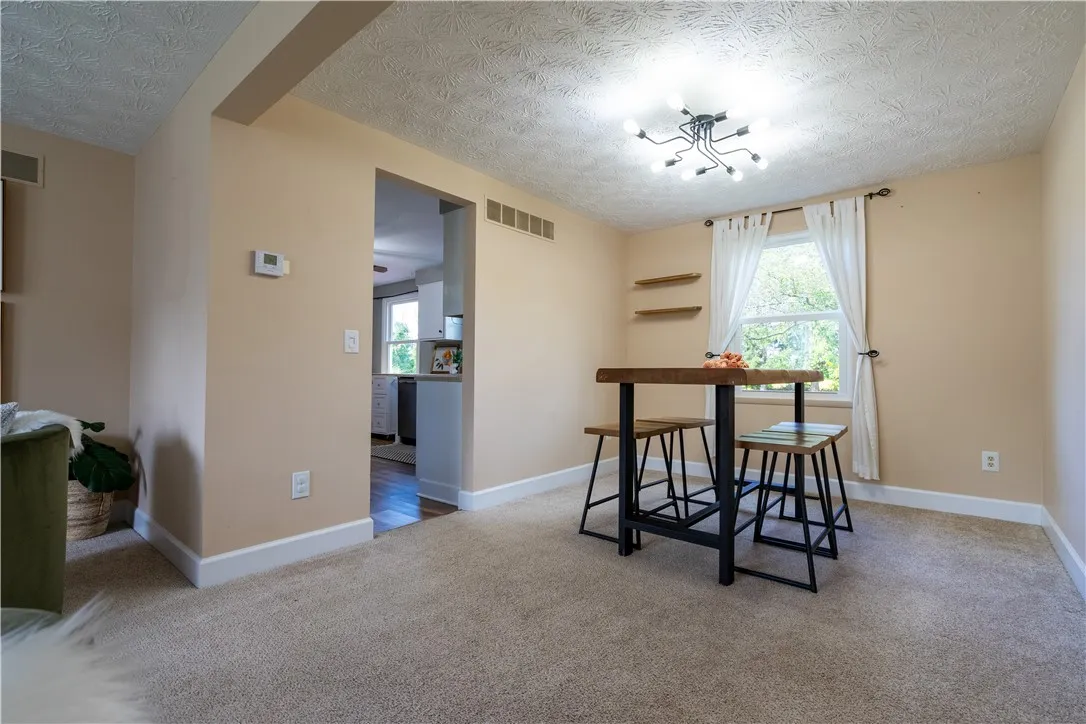 1440 North Chigwell Lane North Lane, Webster, New, Webster, New York 14580, 4 Bedrooms Bedrooms, 8 Rooms Rooms,2 BathroomsBathrooms,Residential,Closed,1440 North Chigwell Lane North Lane, Webster, New ,0,R1640142