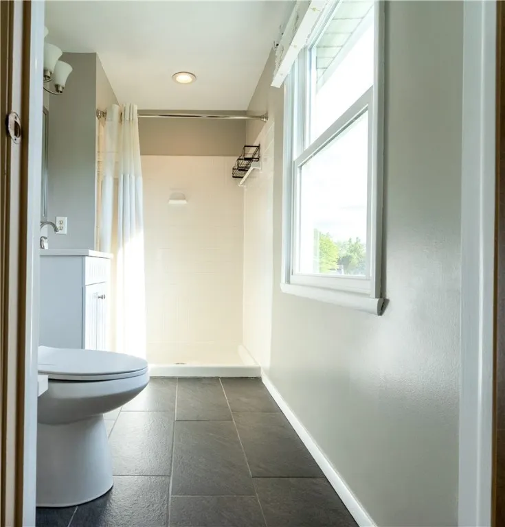 Primary bedroom bath with walk in shower