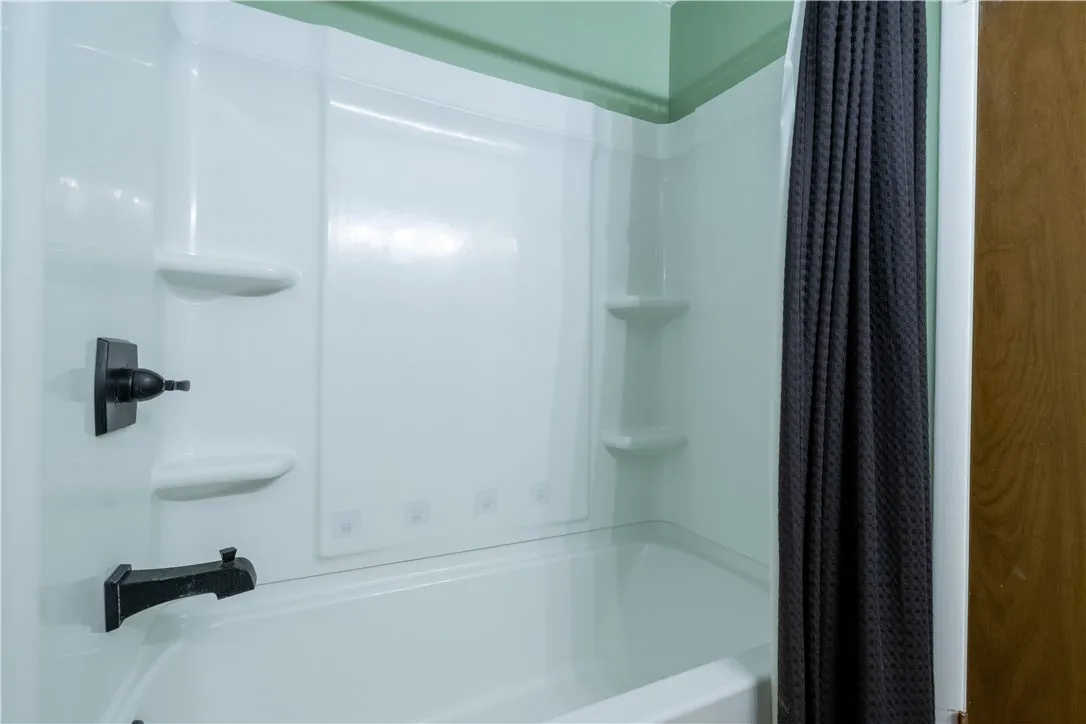 1440 North Chigwell Lane North Lane, Webster, New, Webster, New York 14580, 4 Bedrooms Bedrooms, 8 Rooms Rooms,2 BathroomsBathrooms,Residential,Closed,1440 North Chigwell Lane North Lane, Webster, New ,0,R1640142