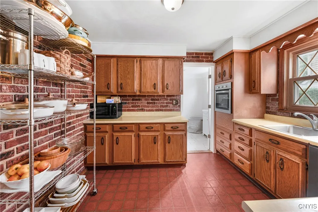 124 Curtis Place, Auburn, New York 13021, Auburn, New York 13021, 3 Bedrooms Bedrooms, 7 Rooms Rooms,1 BathroomBathrooms,Residential,Closed,124 Curtis Place, Auburn, New York 13021,0,S1639752