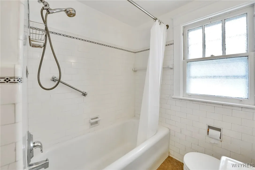 63 Princeton Boulevard, Tonawanda, New York 14217, Tonawanda, New York 14217, 3 Bedrooms Bedrooms, 6 Rooms Rooms,1 BathroomBathrooms,Residential,For Sale,63 Princeton Boulevard, Tonawanda, New York 14217,0,B1640589