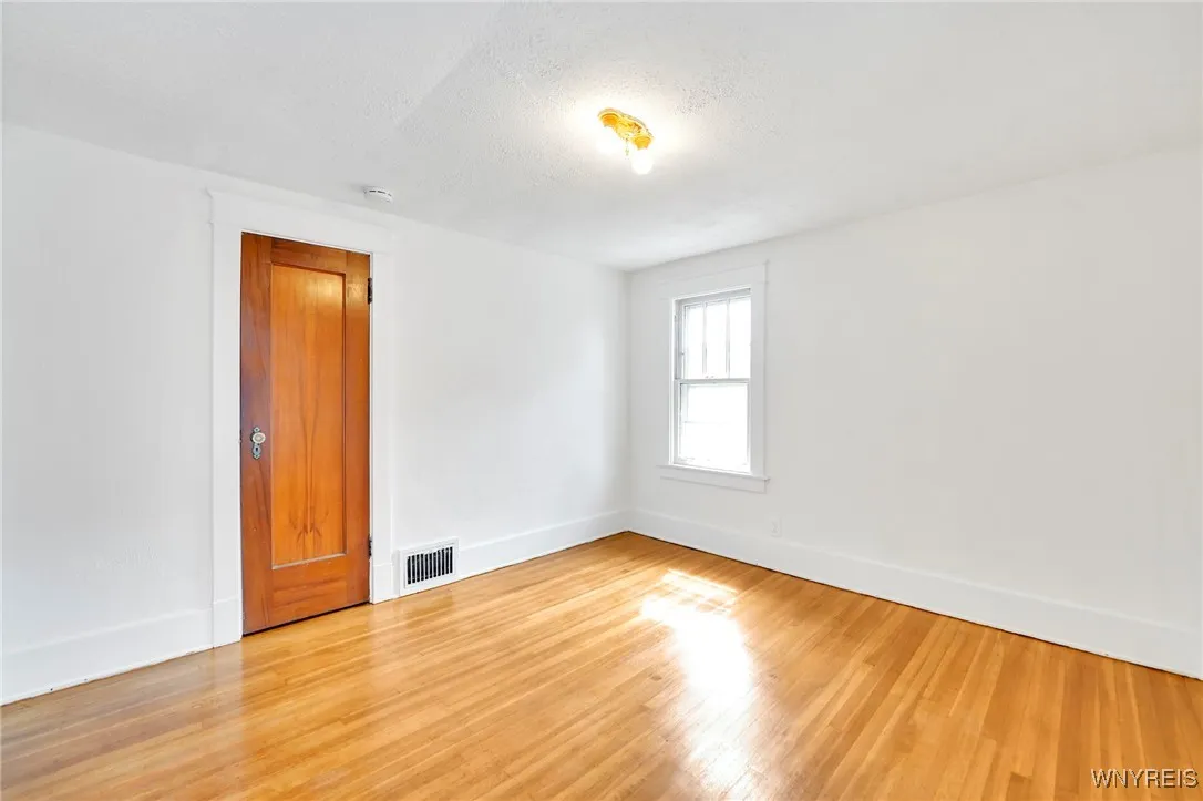 63 Princeton Boulevard, Tonawanda, New York 14217, Tonawanda, New York 14217, 3 Bedrooms Bedrooms, 6 Rooms Rooms,1 BathroomBathrooms,Residential,For Sale,63 Princeton Boulevard, Tonawanda, New York 14217,0,B1640589