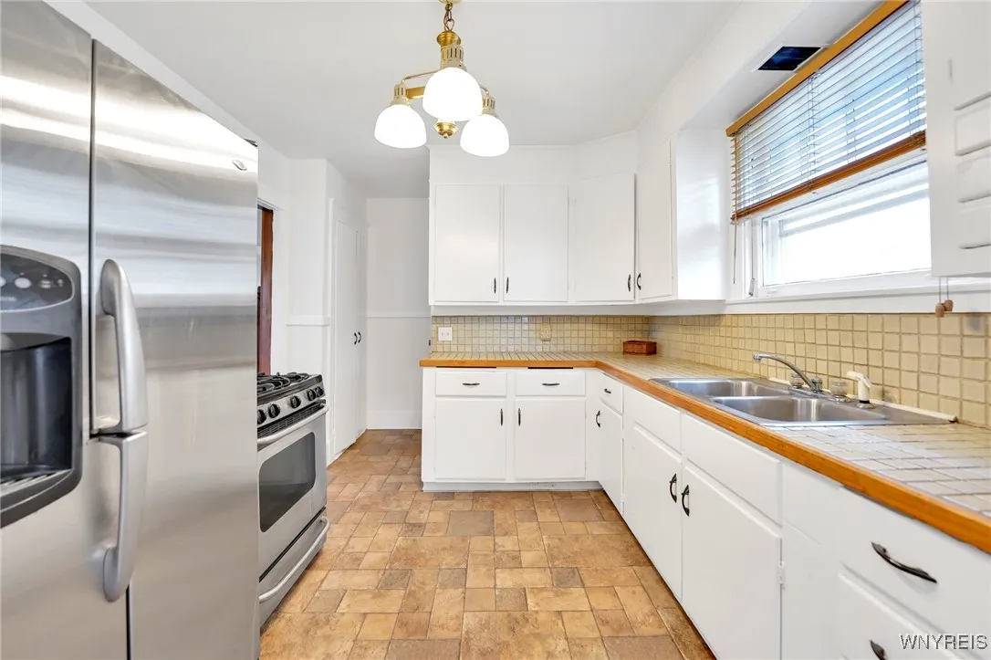 63 Princeton Boulevard, Tonawanda, New York 14217, Tonawanda, New York 14217, 3 Bedrooms Bedrooms, 6 Rooms Rooms,1 BathroomBathrooms,Residential,For Sale,63 Princeton Boulevard, Tonawanda, New York 14217,0,B1640589