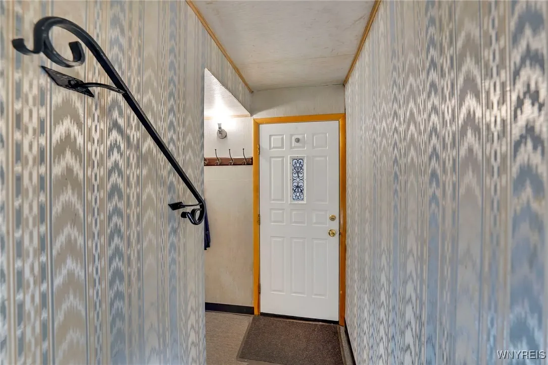 116 Dorchester Rd, Buffalo, New York 14213, Buffalo, New York 14213, 4 Bedrooms Bedrooms, 9 Rooms Rooms,1 BathroomBathrooms,Residential,Closed,116 Dorchester Rd, Buffalo, New York 14213,0,B1639026