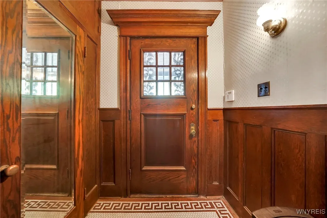 116 Dorchester Rd, Buffalo, New York 14213, Buffalo, New York 14213, 4 Bedrooms Bedrooms, 9 Rooms Rooms,1 BathroomBathrooms,Residential,Closed,116 Dorchester Rd, Buffalo, New York 14213,0,B1639026