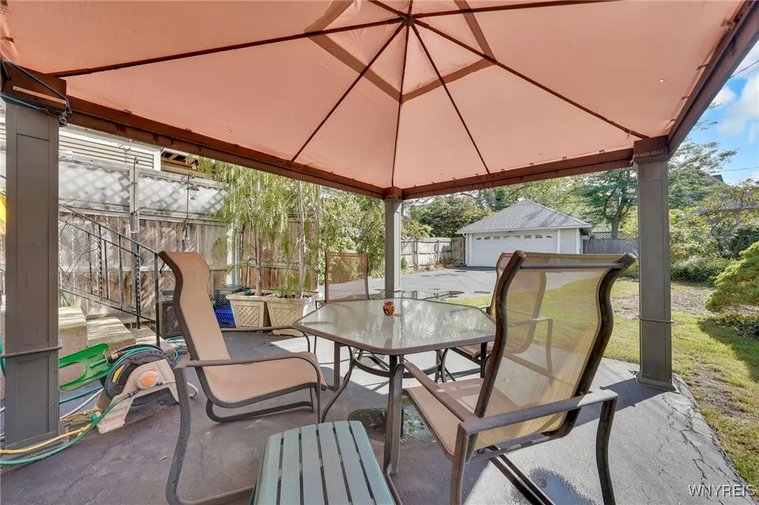 116 Dorchester Rd, Buffalo, New York 14213, Buffalo, New York 14213, 4 Bedrooms Bedrooms, 9 Rooms Rooms,1 BathroomBathrooms,Residential,Closed,116 Dorchester Rd, Buffalo, New York 14213,0,B1639026