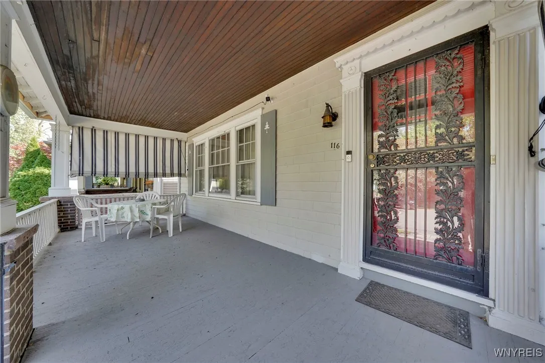 116 Dorchester Rd, Buffalo, New York 14213, Buffalo, New York 14213, 4 Bedrooms Bedrooms, 9 Rooms Rooms,1 BathroomBathrooms,Residential,Closed,116 Dorchester Rd, Buffalo, New York 14213,0,B1639026
