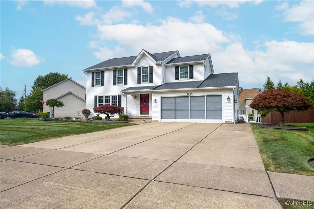 3255 Brookfield Lane, Hamburg, New York 14075, Hamburg, New York 14075, 5 Bedrooms Bedrooms, 8 Rooms Rooms,2 BathroomsBathrooms,Residential,Closed,3255 Brookfield Lane, Hamburg, New York 14075,0,B1638573