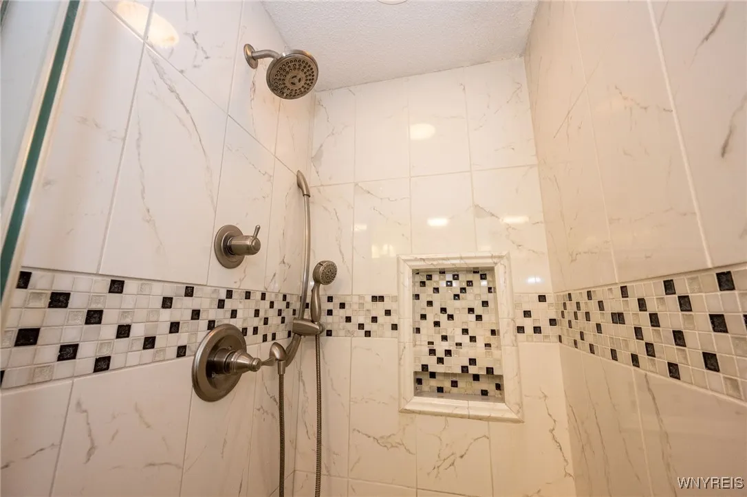 1st Floor Primary Bathroom