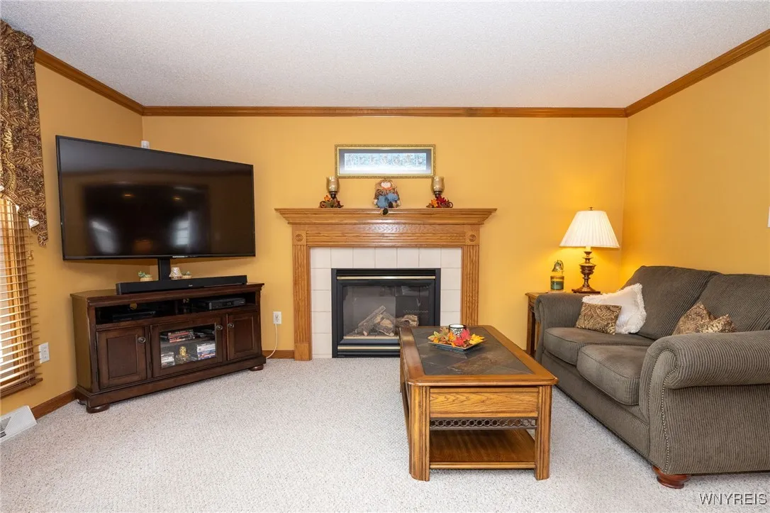 3255 Brookfield Lane, Hamburg, New York 14075, Hamburg, New York 14075, 5 Bedrooms Bedrooms, 8 Rooms Rooms,2 BathroomsBathrooms,Residential,Closed,3255 Brookfield Lane, Hamburg, New York 14075,0,B1638573
