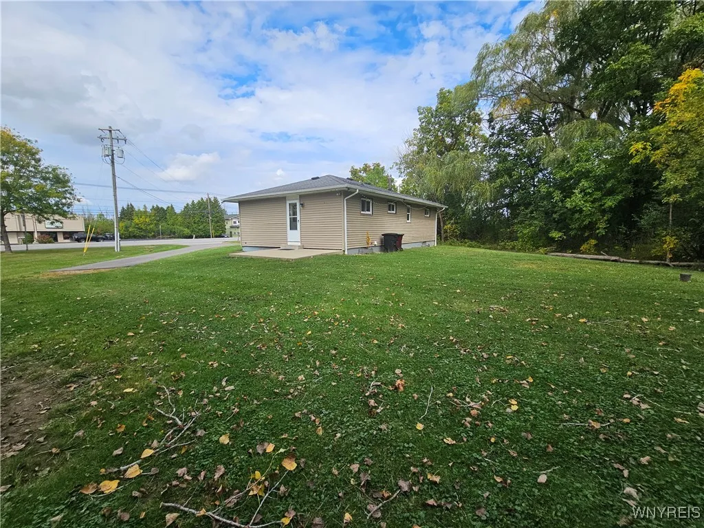 2931 Southwestern Blvd, Orchard Park, New York 141, Orchard Park, New York 14127, 3 Bedrooms Bedrooms, 7 Rooms Rooms,1 BathroomBathrooms,Residential,For Sale,2931 Southwestern Blvd, Orchard Park, New York 141,0,B1640537