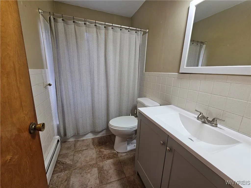 2931 Southwestern Blvd, Orchard Park, New York 141, Orchard Park, New York 14127, 3 Bedrooms Bedrooms, 7 Rooms Rooms,1 BathroomBathrooms,Residential,For Sale,2931 Southwestern Blvd, Orchard Park, New York 141,0,B1640537