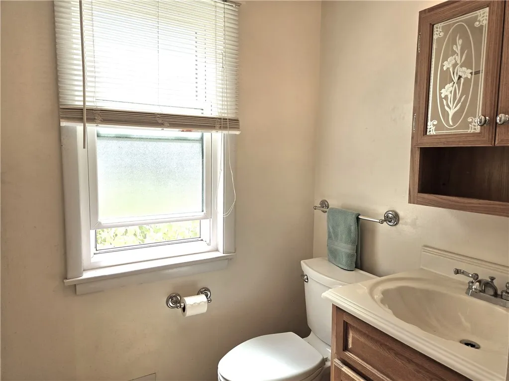Full Bathroom on 2nd level