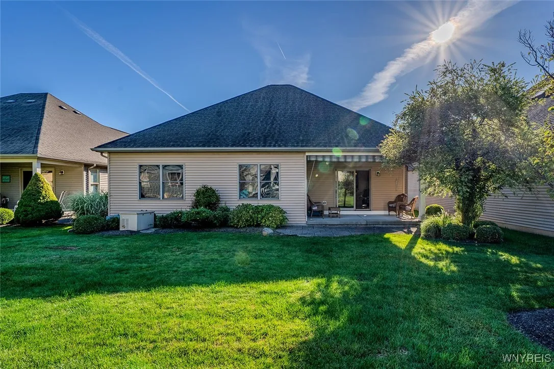 222 Lord Byron Lane, Amherst, New York 14221, Amherst, New York 14221, 2 Bedrooms Bedrooms, 6 Rooms Rooms,2 BathroomsBathrooms,Residential,For Sale,222 Lord Byron Lane, Amherst, New York 14221,0,B1640471