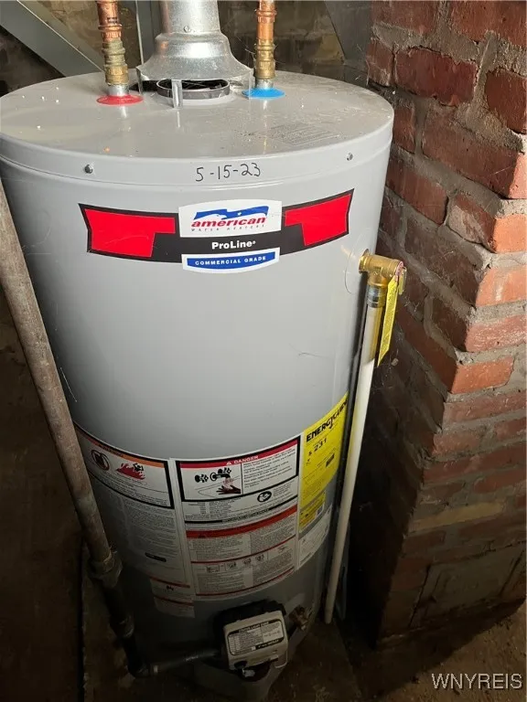 4524 Chester Avenue, Niagara, New York 14305, Niagara, New York 14305, 2 Bedrooms Bedrooms, 6 Rooms Rooms,1 BathroomBathrooms,Residential,For Sale,4524 Chester Avenue, Niagara, New York 14305,0,B1640220